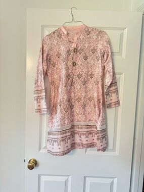 Women’s Powder Pink Printed Kurta with Decorative Border